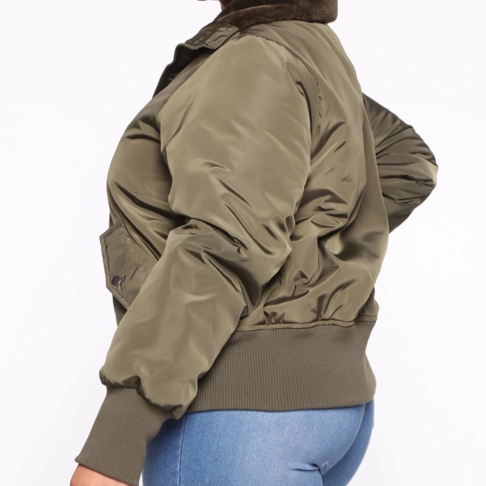 💥Bomber Jacket - Picture 2 of 3